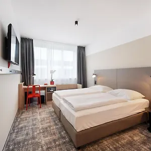**** Hotel Wyndham Garden Messe Germania